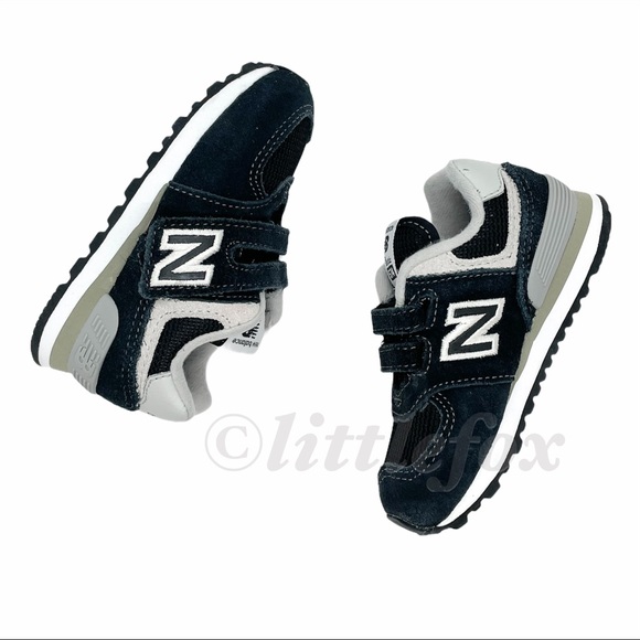 NEW! NEW BALANCE SNEAKERS - Picture 6 of 7